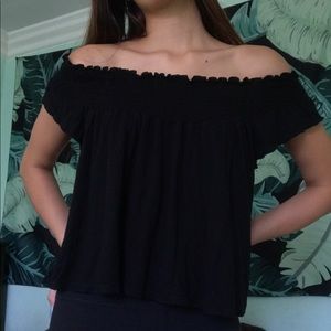 OFF THE SHOULDER TOP